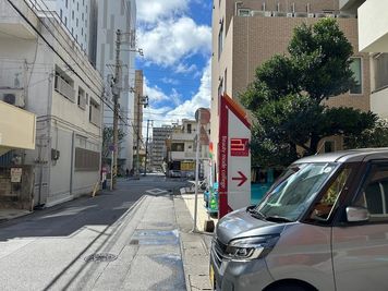 みんなの貸会議室　那覇東町店別館 東町別館701会議室[定員84+予備椅子]の外観の写真