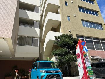 みんなの貸会議室　那覇東町店別館 東町別館701会議室[定員84+予備椅子]の外観の写真