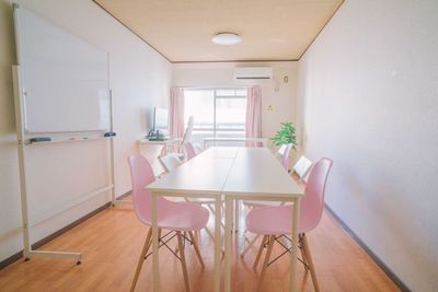 【博多SAKURA会議室】 博多SAKURA会議室の室内の写真