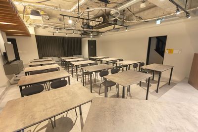 727_SpemoLOUNGE新橋の室内の写真