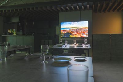 727_SpemoLOUNGE新橋の室内の写真