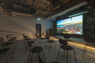 727_SpemoLOUNGE新橋の室内の写真