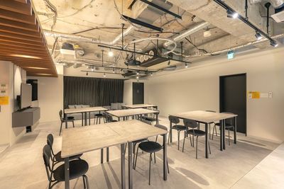 727_SpemoLOUNGE新橋の室内の写真