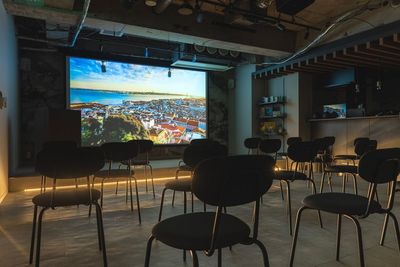 727_SpemoLOUNGE新橋の室内の写真