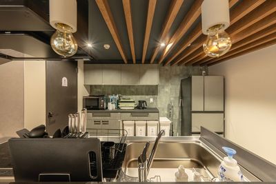 727_SpemoLOUNGE新橋の室内の写真