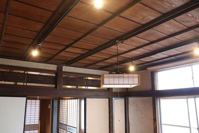 和室には調光ライトが設置してありお部屋の雰囲気も出すことができます。 - 昭和スペース 小江戸川越　昭和レトロなレンタル★SALON★サロンスペースの設備の写真