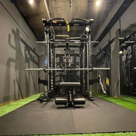 【💐個人利用も歓迎】青葉台駅徒歩3分／人目を気にせずトレーニング！高性能設備、清潔感あるオシャレな内装の貸切ジム - 【First Step】青葉台