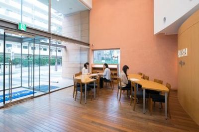 ユニスタイル鎌取 グランドピアノ防音部屋　５番番教室の室内の写真