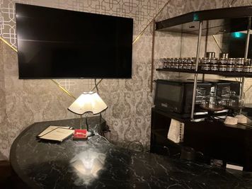 モニター - 【栄・矢場町徒歩5分】イベント・パーティー最適【貸切BAR】の室内の写真