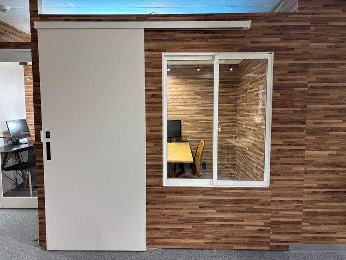 4C 1～4人用ブース - コワーキング新潟弁天