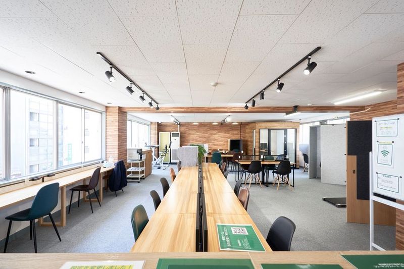 1C 1人用集中ブース - コワーキング新潟弁天