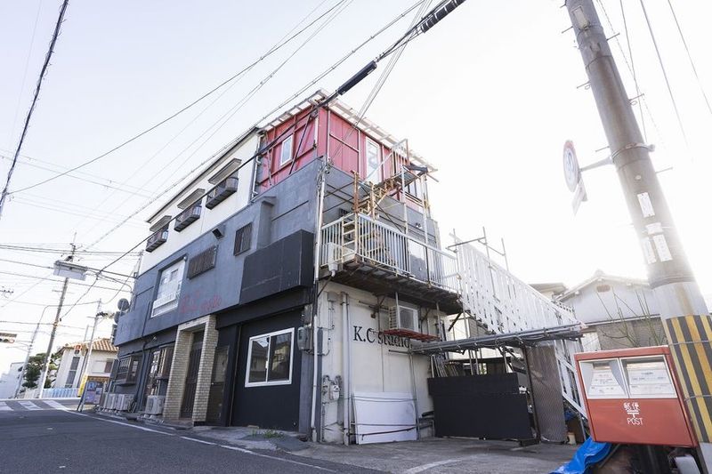 教室から発表会まで対応。鏡面リノ床とホールが魅力の貸空間 - 武庫川KCスタジオ