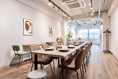 《博多駅５分🚃》最大30名🎉120㌅巨大スクリーン🆗飲食🍺パーティ/２次会/ビジネス利用にも最適💻 - グランスター博多駅前