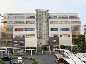 カラオケ コート・ダジュールLuz湘南辻堂店 カラオケ　ライブルームの外観の写真