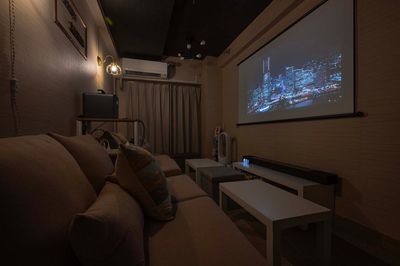 セレコレ🌳クリスマス☃️ドンキ2分🐧最大12名🉐ｼｱﾀｰﾙｰﾑ✨ﾌﾟﾛｼﾞｪｸﾀ📽️映画🐈‍⬛デート💓bonny横浜 - bonny横浜