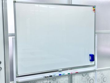 ホワイトボード - S ＊PLACE 名古屋駅前 大会議室の設備の写真