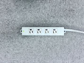 4個口電源タップ - S ＊PLACE 名古屋駅前 大会議室の設備の写真