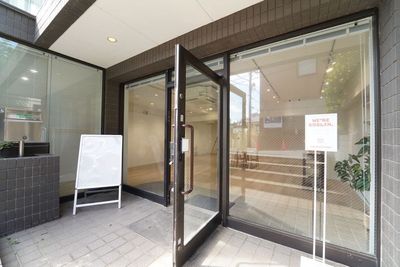 GOBLIN.北参道店 -ROADSIDE-の入口の写真
