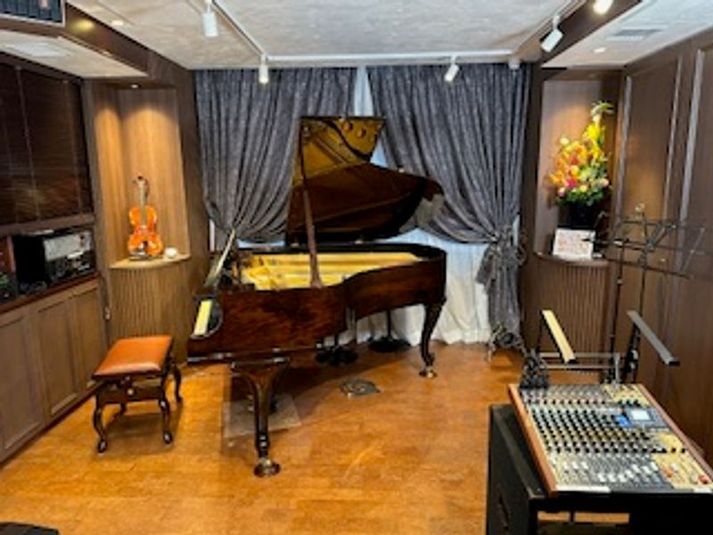 スタジオピアノサロンDOLCE（ドルチェ） - ピアノサロン　DOLCE（ドルチェ）