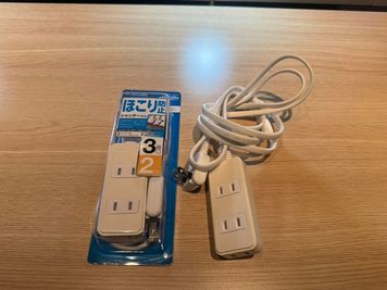 延長コードも無料貸出があります。 - BasisPoint 八王子店 【8名会議室RoomB】八王子エリアの設備の写真