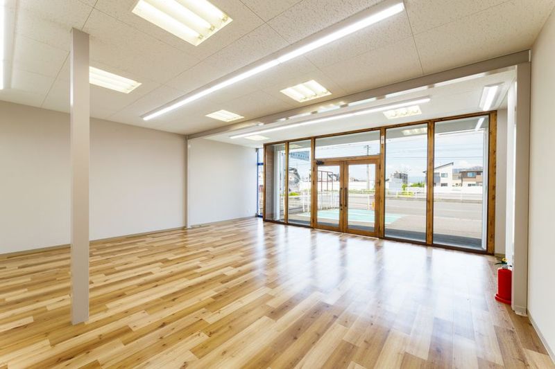 【厨房、カウンター完備】レンタルカフェスペース - 株式会社MIDORI