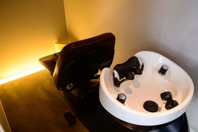 フラットシャンプーでお客様もリラックス。スパに最適空間 - 代官山美容室ARC＋ レンタルスペースの室内の写真