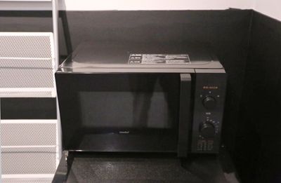 電子レンジ - リンクスペース神田B　駅近貸会議室/ゆったり懇親会/セミナー会場 リンクスペース神田B🌙【貸会議室/懇親会/セミナー/講習会】の室内の写真