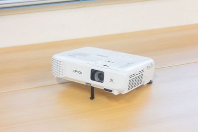 プロジェクター - 東京会議室 田町CC 東京会議室田町カンファレンスセンターの室内の写真