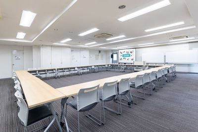 レイアウトイメージ（ロの字型） - 東京会議室 田町CC 東京会議室田町カンファレンスセンターの室内の写真