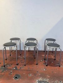 備品　丸椅子×６　　〜gallery space 96〜 - gallery space 96 レンタルスペースの設備の写真