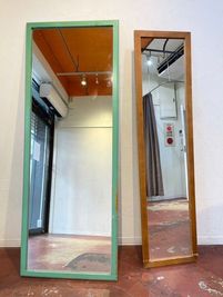 備品　鏡600mm×1580mm（大）370mm×1500mm(小） - gallery space 96 レンタルスペースの設備の写真