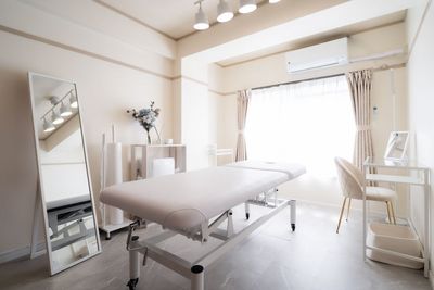 【オープンセール🎉】NEW✨池袋駅C3出口徒歩2分✨完全個室サロン | 静かな癒し空間💐| マッサージ | 整体 | エステ - レンタルサロンLOHASIS 池袋