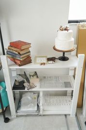 フォトサービスお写んぽスタジオ 自然光が自慢の撮影スタジオの設備の写真