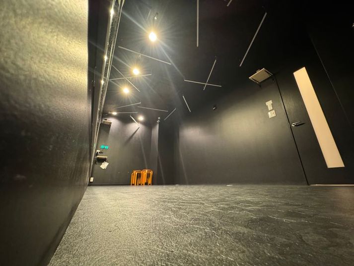 1st - 綱島 レンタルスタジオ　STUDIO BUZZ