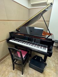 ヤマハミュージック直営教室!【千葉駅徒歩5分】日曜日もグランドピアノで練習できるお部屋です♪ - 千葉センター