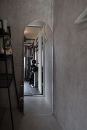 更衣室もあります。 - HALU代官山 【恵比寿最安値】パーソナルジムPolish【TRルーム2】の室内の写真