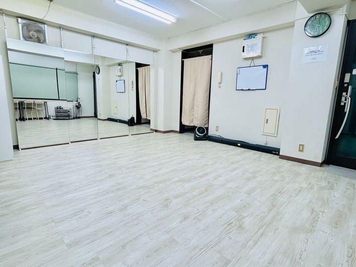 大和駅前店 - オスピタリタSTUDIO　