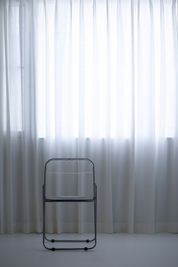 自然光も入る窓で雰囲気のある写真も撮影できます - CLELIA 韓国風フォトスタジオの室内の写真
