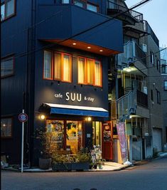 cafe & bar SUU 東京スカイツリー前（押上駅）から徒歩2分の Cafe & Barの室内の写真
