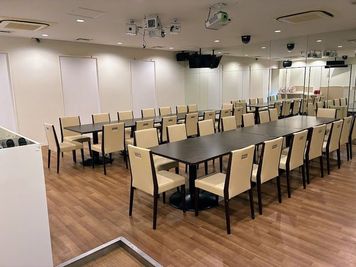 カラオケ コート・ダジュールLuz湘南辻堂店 カラオケ　マルチパーティールームの室内の写真