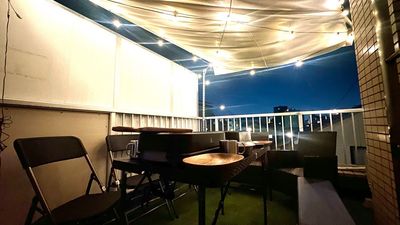 電飾ありで夜も楽しめます♡ - 烏丸駅2分♪四条駅4分♪パーティー/撮影/レンタルスペース 【ハヌル四条河原町】室内＆テラスバーベキュー🍖最大15名✨の室内の写真