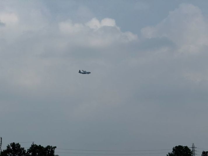 米軍横田基地の米軍機がバルコニーから見える撮影スポット - 米軍機が見える撮影スポット