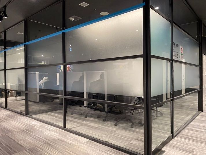 完全個室　8名用会議室 - BIZcomfort浜松