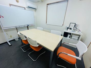 【新橋駅徒歩1分】オンラインや、急な会議利用に最適な駅近貸会議室 - イーグル新橋No.2