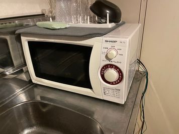 電子レンジも入れました。 - EZO SAMURAI SPEACE キッチン、シャワー設備付きレンタルスペースの設備の写真