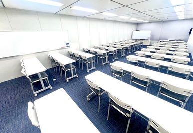 スタンダード会議室　大阪梅田店 A会議室の室内の写真