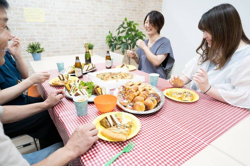 本厚木駅徒歩３分　【貸し会議室・多目的スペース】 - ボナペティレンタル会議室本厚木