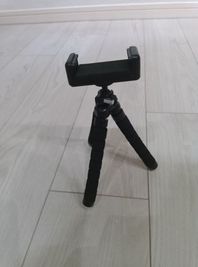 こちらもご要望のあった、様々なところに使えるフレキシブルアーム付きスマホホルダー導入しました。
（2025/09/07） - レンタルスタジオ　PALETTE名古屋店 🚶名駅徒歩5分🚶レンタルスタジオ　PALETTE名古屋店の設備の写真