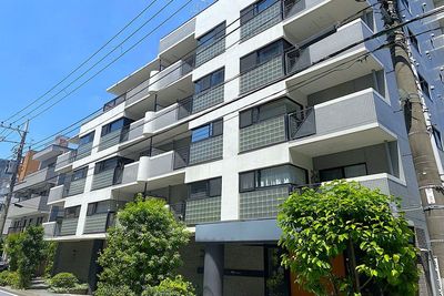 リバーサイド　中目黒 Riverside Nakameguro ~リバーサイド中目黒~の外観の写真