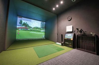 C 想像を超えるシミュレーションゴルフ体験!⛳たっぷり80分♪ 完全個室で24時間いつでもプレイ、駐車場完備で快適アクセス! - GOLFNEXT24 東灘店